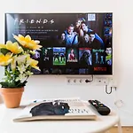 Modern Apartment, Self Check-In, Wi-Fi, Smart Tv 55\