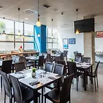 Madrid Airport Suites, Affiliated by Meliá