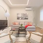 Experience The Best Of Madrid! Gran Via Apartment For 6, Comfort And Style In The Heart Of Chueca III