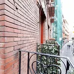 Charming Gran Via Luna