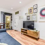 Apartamento Plaza De Lavpies