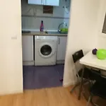 Apartamento 2 Dormitorios Cerca De Manuel Becerra