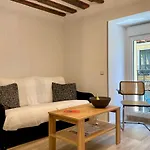 Madrid Villa Suites Aquamarina