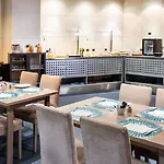 Rafaelhoteles Piramides