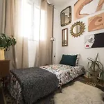 Original Apartamento En El Corazon De Madrid Tres Pe