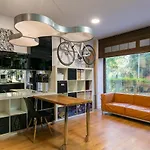 Homeabout Madrid Rio Apartment