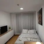 Apartamento Amplio, Luminoso Y Confortable Cc