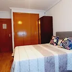 Habitacion, Muy Amplia Y Luminosa, Muy Cerca Del Centro A 15 Min En El Metro A Sol Y Gran Via