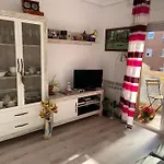 Apartamento Ciudad Lineal Reciente Reforma