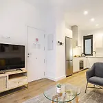 Feelathome Castilla Apartments