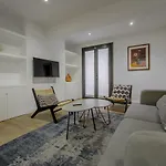 Nuevo Piso Para 7 En El Corazon Del Rastro/Madrid