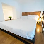 Singular Apartamento En Delicias By Bebalmy
