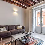 Apartment next to Gran Vía- Madrid Center