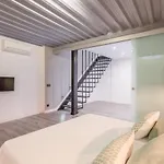 Large And Vanguardist- 2Bd 2Bth- Las Letras