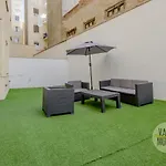Moderno Piso Con Amplia Terraza Centro De Madrid