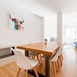 3 Bedrooms 2 Bathrooms Furnished - La Latina - Bright & Spacious - Mintystay