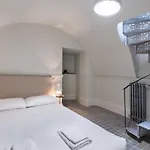 3 Bedrooms 2 Bathrooms Furnished - Malasana - Terrace - Bright In Downtown Area - Mintystay