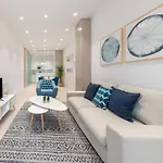 2 Bedrooms 2 Bathrooms Furnished - Delicias - Modern- Mintystay