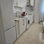 Cozy Apartment 2km from Plaza de Toros-Ventas