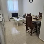 Cozy Apartment 2km from Plaza de Toros-Ventas