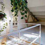Bright Ensuite Rooms In Madrid, Sk