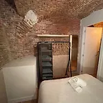 Cool Duplex 7Pax En Calle Monteleon/Centro Madrid