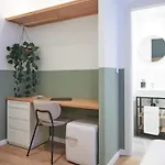 Bright Ensuite Rooms In Madrid, Sk