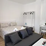 Manzanares Apartments
