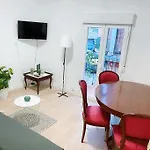 Ar2 Luminoso Piso De 3 Habs Con Balcon Y Wifi