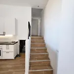 Bonito Piso A 300 M De Metro Garcia Noblejas