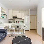 Bright Modern -1Bedroom 1Bath -Cuatro Caminos