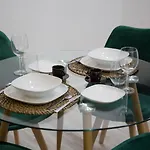 Una Lujosa Estancia En Las Cortes Madrid