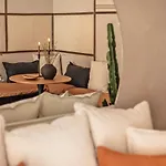 Gobi - 1 Bedroom Apartment With Office In Chamberi