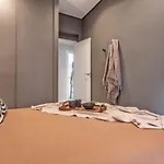 Gobi - 1 Bedroom Apartment With Office In Chamberi