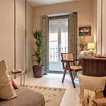 Gobi - 1 Bedroom Apartment With Office In Chamberi
