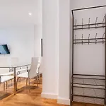 Central And Modern- 2 Bedrooms 1 Bathroom - Mintystay- Sol