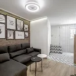 Apartamentos Jap Rita Luna