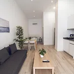 Santa Maria De La Cabeza1 Apartments