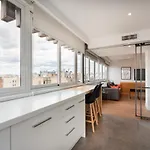 2 Bedroom 2 Bathroom Furnished - Salamanca - Bright & Stylish - Mintystay