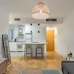 Cozy And Central- 1 Bedroom 1 Bathroom - Chueca