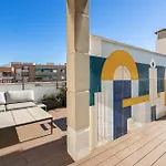 Feelathome Waldorf Suites Apartments
