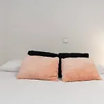 Spacious & Comfortable Flat In Gran Via-Sol