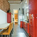 Modern- 2Bd 2Bth - Opera
