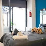 Precioso con patio, tranquilo