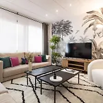 Bright Apartment For 4 With Stunning Views Madrid Princesa II