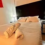 Espectaculo De Habitacion En Opera