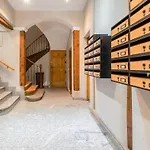 1 Bedroom 1 Bathroom Furnished - Malasana - Modern In Downtown Area - Mintystay
