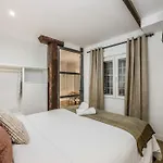 Encantador Apartamento Plaza Del Callao, Mid Term