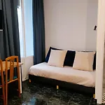 Hostal Bruna Paseo Del Prado