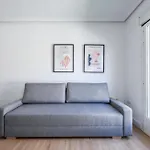 Atico Reformado Con Terraza En Lavapies